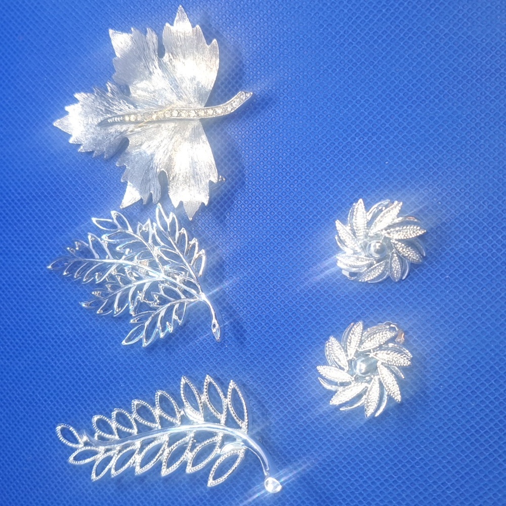 Vintage Silver Tone Brooch & Clip on Earring 4 Pcs Bundle